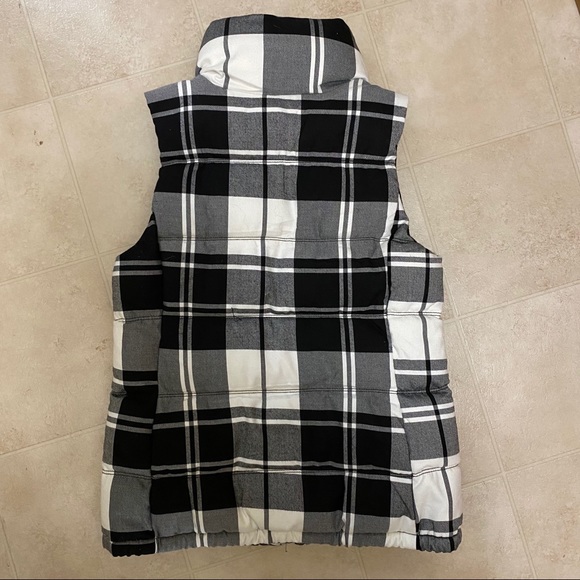 Old Navy Puffer Vest - Picture 3 of 3